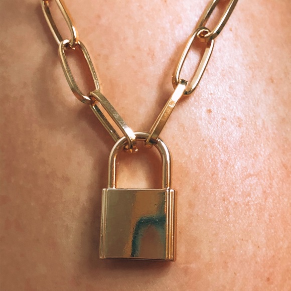 Lock Chain Necklace 🔒 - Picture 3 of 3